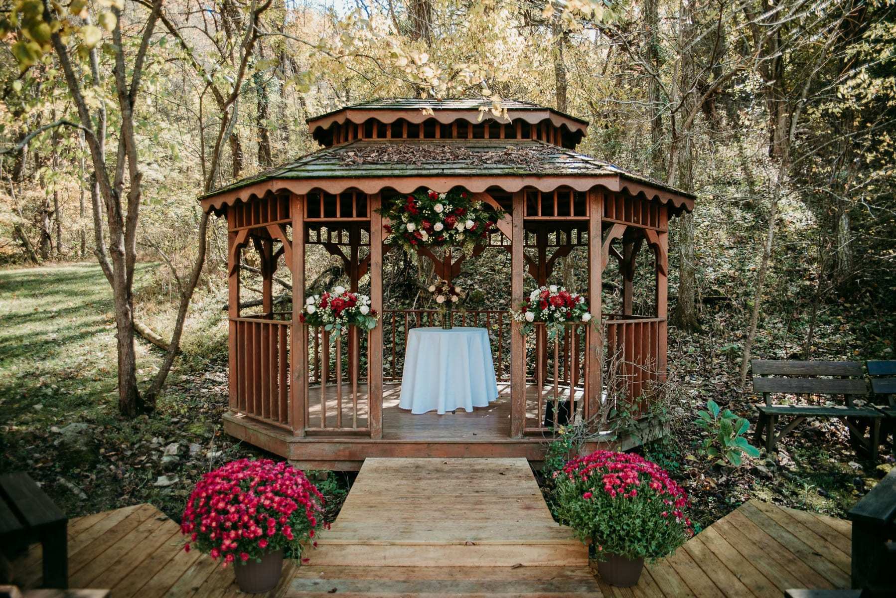 Gazebo with enhanced floral package
